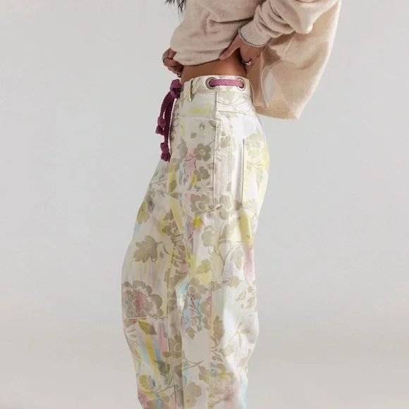 NWT We The Free People Moxie Printed Floral Flocked Barrel Jeans Size 27 w/ Belt - Picture 5 of 13